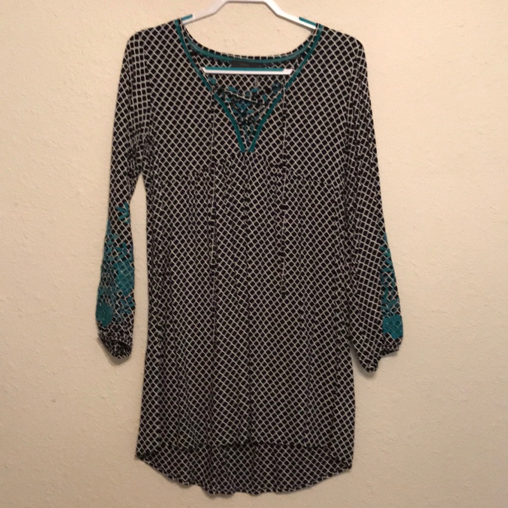 Empire dress with embroidery